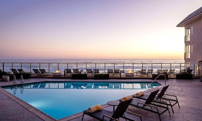 Carlsbad Village Hotel | Relaxing Getaway Awaits! Three Oceanfront Rooms with Balcony, Outdoor Pool!