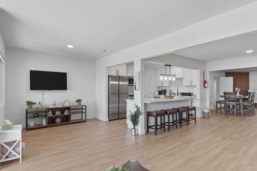 Paradise Hills House | Relaxing Paradise Hills Retreat home