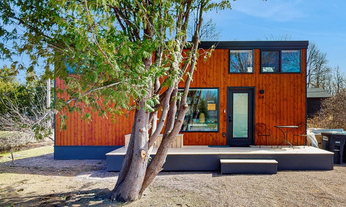 Malletts Bay House | Relaxing spa-like tiny house w/hot tub, sauna, beach access, dog-friendly