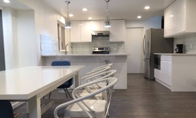 Wilburton House | Remodeled 4 Bed, Minutes To Bellevue Downtown