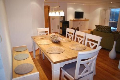 Kurort Brotterode Apartment | Rennsteigwässerchen