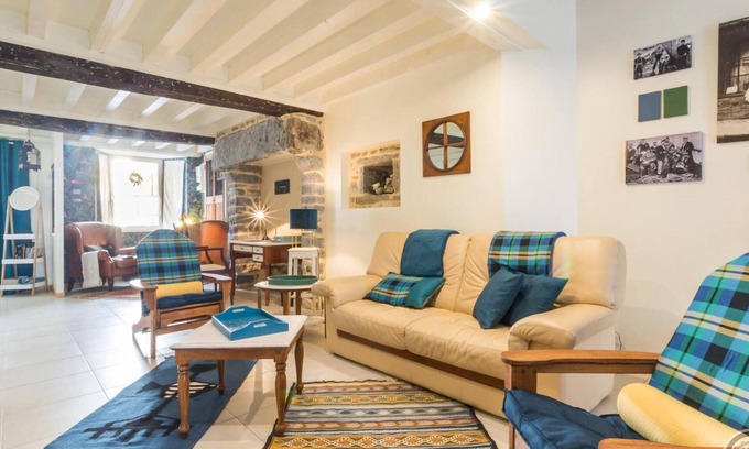 Barneville-Carteret Cottage | Renovated townhouse with private garden, heart of Barneville-Carteret