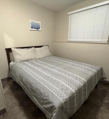 Kingsland House | Renovated with Modern and Farmhouse Decor 5