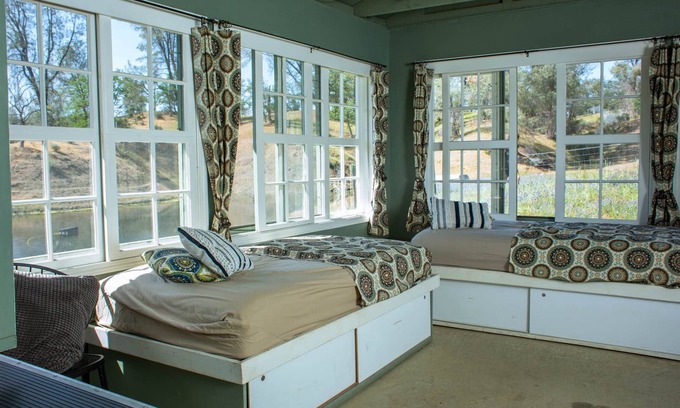 Flournoy Other | Rent a 25 acre lake - get the cabana for free