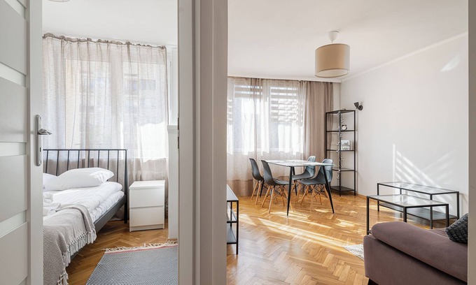 Mirow Apartment | RentPlanet - Apartament Platynowa