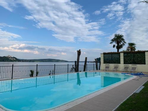 Meina Apartment | Residence By The Lake