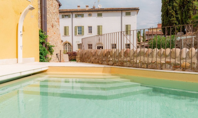 Cola House | Residence Corte San Carlo