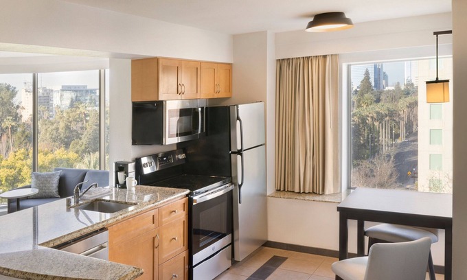 Downtown Sacramento Hotel | Residence Inn by Marriott Sacramento Downtown at Capitol Park