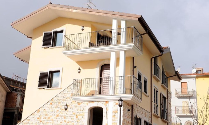 Rocca Cinquemiglia Apartment | Residence Les Amis