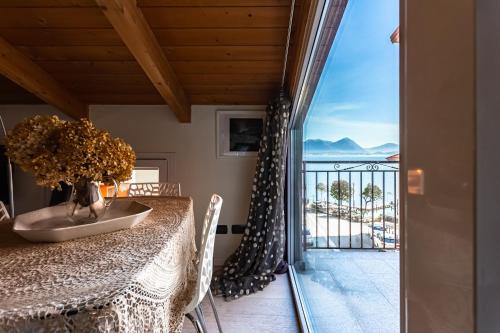 Feriolo House | Residenza a schiera vista lago Feriolo