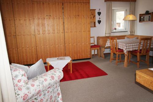 Sils-Maria Apartment | Residenza Lagrev 1 1 2 Zimmerwohnung Nr 121 - Typ 15A - 1 Etage - N W