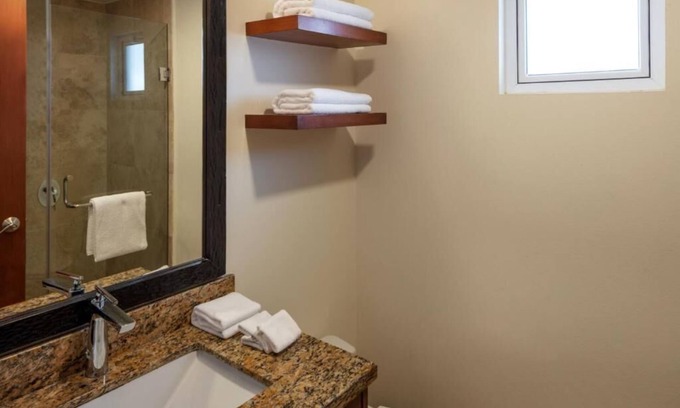 El Medano Ejidal Resort | Resort Apartment at the heart of Cabo Beach