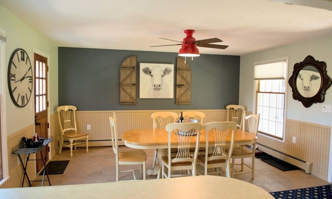 West Dover House | Restored Farmhouse Colonial -Private Location - 6 Miles to Mt Snow