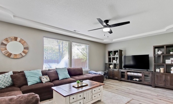 Nampa House | Revamped Gem in the Heart of Nampa Unwind in Style