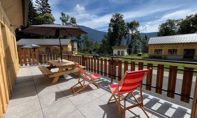 La Lechere House | RHODODENDRON - PUSSY LA LECHERE