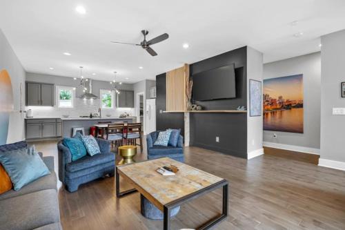 Katie Hill Neighborhood House | Rhythm and View - Broadway Groups Secure Garage