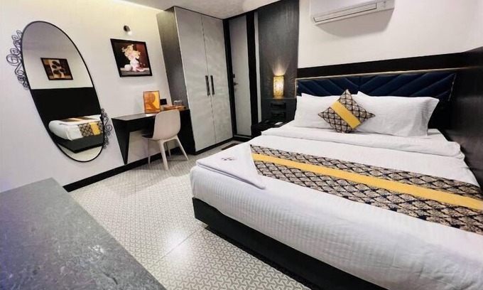 Andheri West Hotel | Rich Hotel