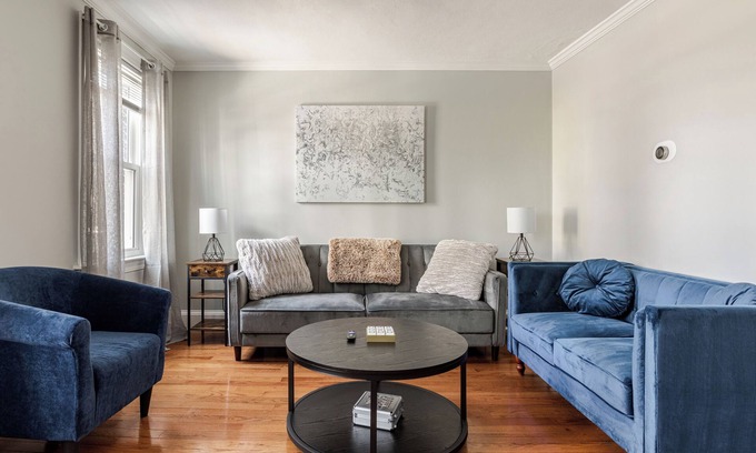 Columbus Park - Andrew Square Condo | Right Near Convention Center and Train Station