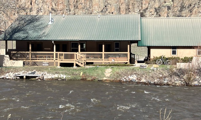 South Fork Cottage | Rio Cabin - Serenity on the South Fork