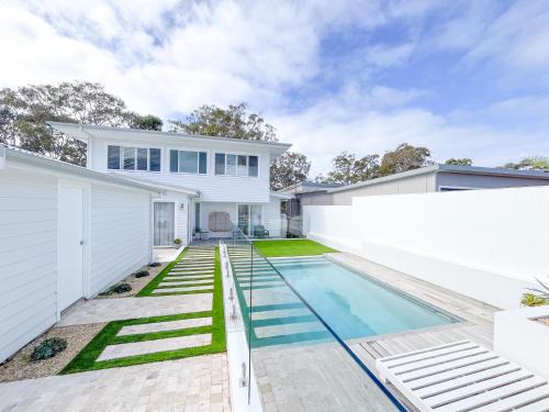 Gwandalan House | Riva House