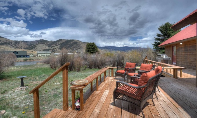 Creede House | Riverfront Access | Pet Friendly | Expansive Deck w/Mtn Views | ATV's Welcome