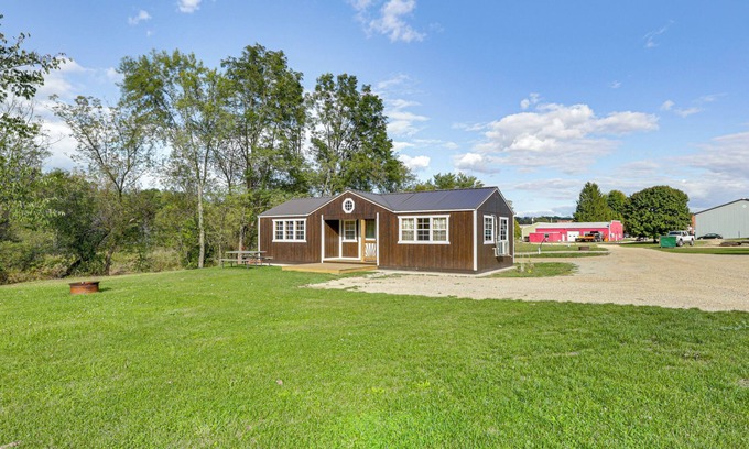 Blanchardville Cabin | Riverfront Cabin Near Yellowstone Lake State Park