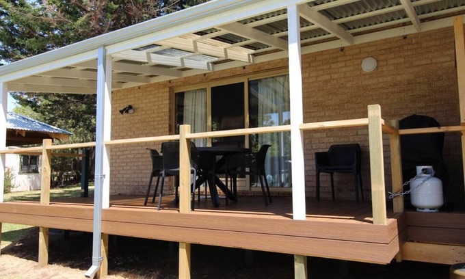 Augusta Cottage | Riverscape Cottage No.6 - Riverscape - unit 6 with views over the Blackwood River and cosy fire place