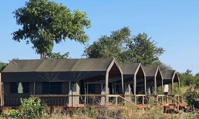 Shakawe House | RiverScape Inn Tented Guest House