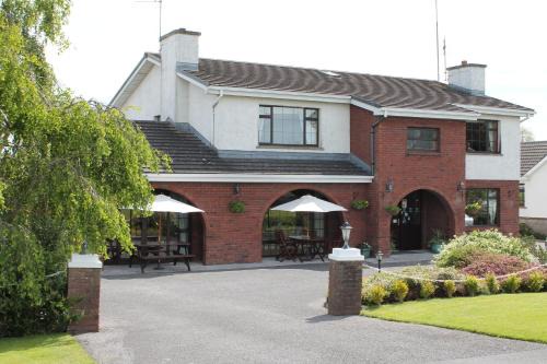 Athlone House | Riverview House