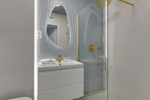 Gdansk City Center Apartment | Riverview Portovo with parking by Lion Apartments