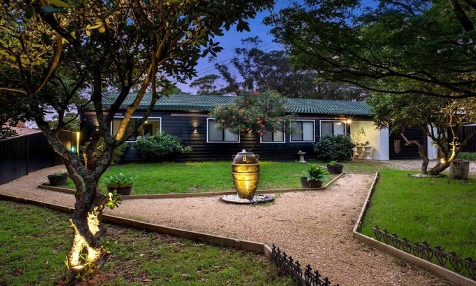 Wentworth Falls House | Riyzazt House Wentworth Falls