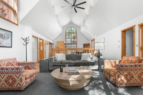 Teton Village House | RMR: Ringer House in Teton Village