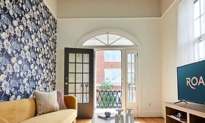 Faubourg Marigny House | Roami at The Mandeville | Three Bedroom w/Balcony