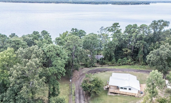 Avinger House | Rocking Chair House - Waterview