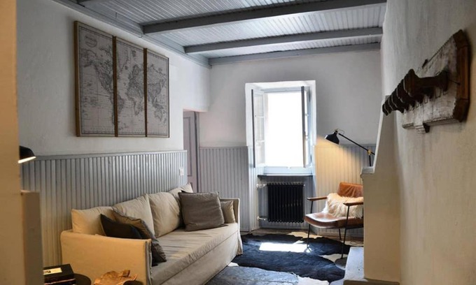 Colonno House | Rocks apartment Colonno