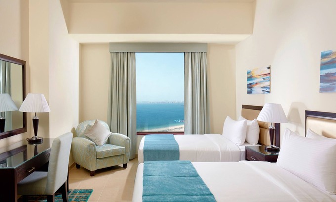 Dubai Marina Apartment | Roda Amwaj Suites