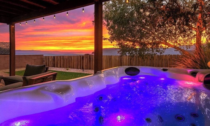 Lake Havasu City Villa | Romantic Hot Tub w/water view. Cute 3-bd Villa w/2 King beds and ensuite baths.