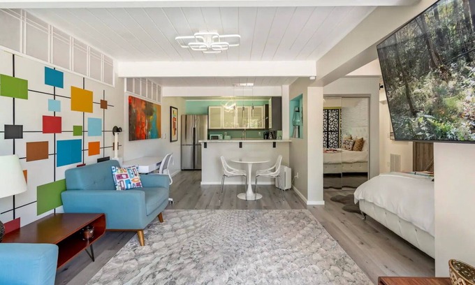 San Rafael Apartment | Romantic & Modern Mid-Century Retreat – Close to SF, Napa, Sonoma