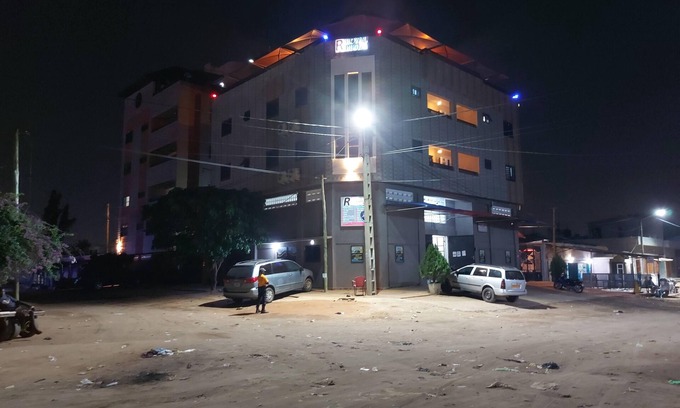 Lome House | Room-deluxe Double Bed in Royal Blue Gue