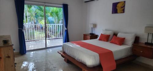 Las Galeras House | Room for 2 w kitchen pool close to the beach