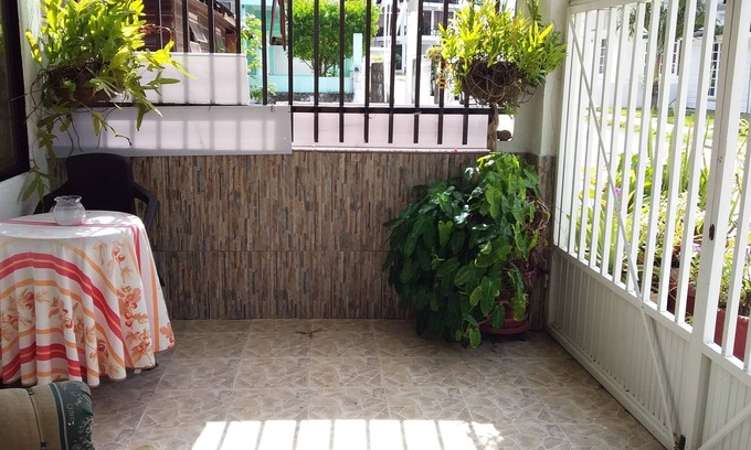 San Andres House | Room-green Sea Villa Helen Inn - Kilomet