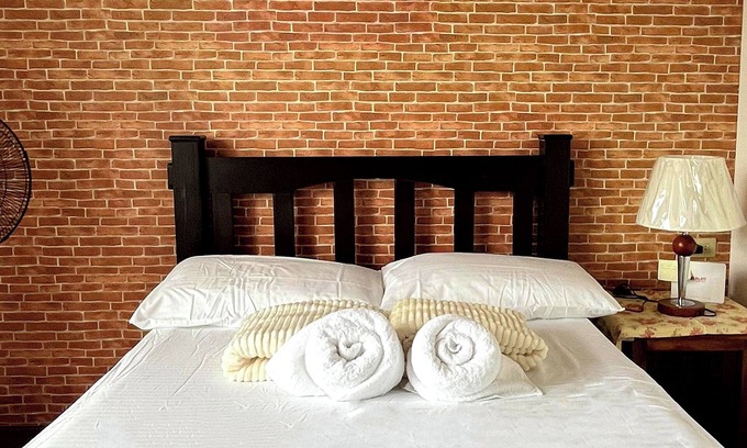 Baguio Apartment | Room in Albegro Baguio Burnham Wifi Parking