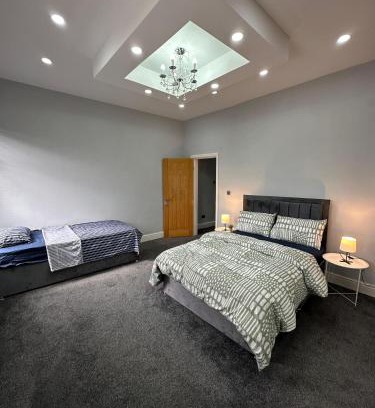 Offerton House | Room in Stockport Road