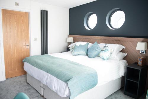 Penarth Hotel | Rooms at Penarth Marina