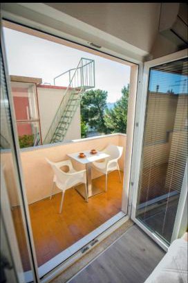 Baska Voda Apartment | Rooms with free private parking