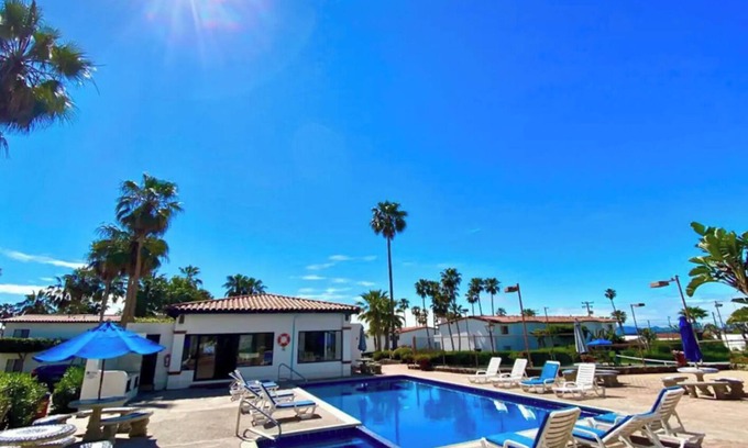 La Paloma Apartment | Rosarito getaway with jacuzzi & beach!