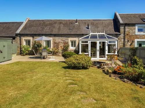 Rosyth House | Rose Cottage at The Steadings