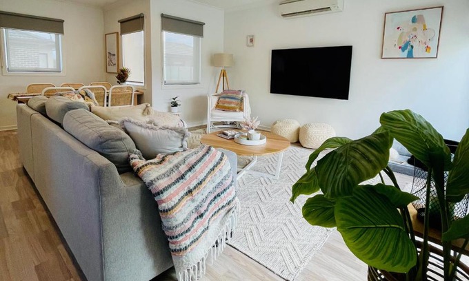 Rosebud House | Rosebud Bay Beach House