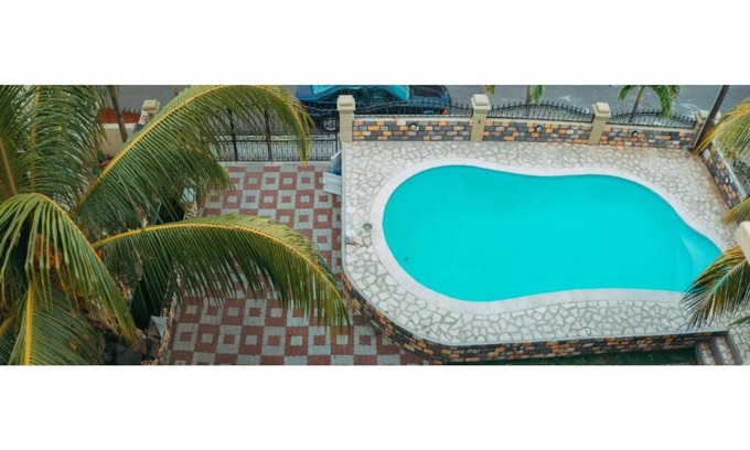 Flic-en-Flac Apartment | RS VILLAS student share apartments with private roomfree wifi100mts to the beach