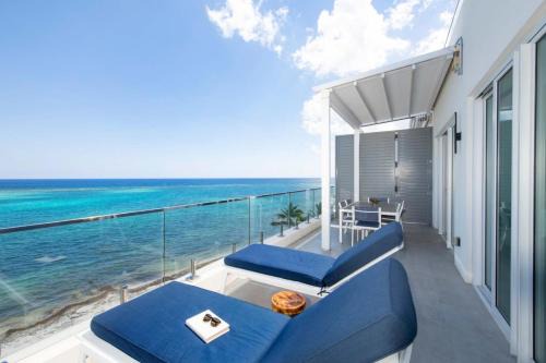 Rum Point Apartment | Rum Point Resort 407
